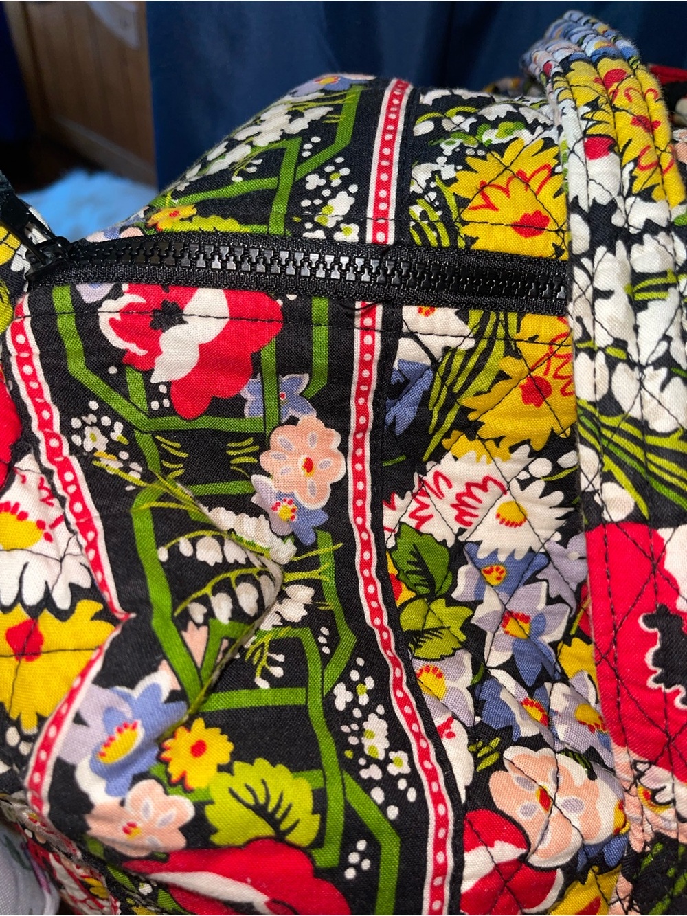 Vera Bradley Weekender Floral Quilted Women's Tote/Duffle Bag - Picture 2 of 6